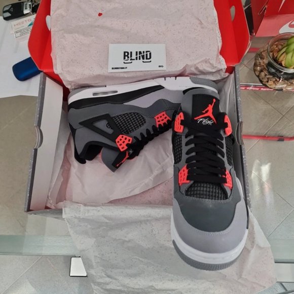 Jordan 4